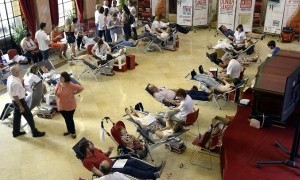 El Ayuntamiento recibirá hoy la generosidad de los donantes de sangre murcianos hasta las 21.30 horas